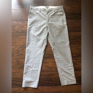 Men - 32 slim fit pants